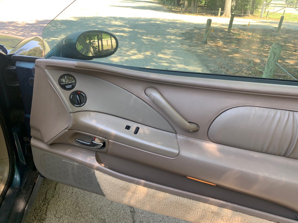 1997 Buick Riviera Image 14