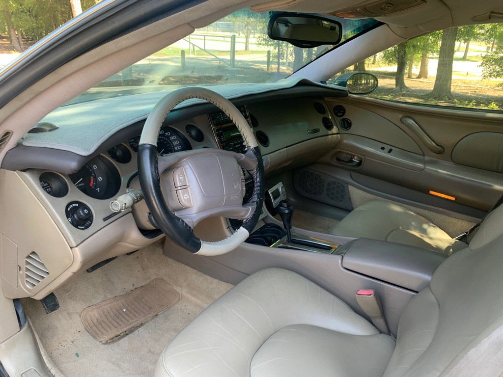 1997 Buick Riviera Image 15