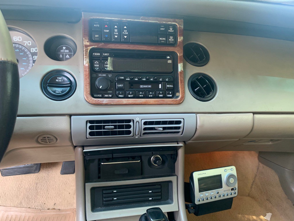 1997 Buick Riviera Image 20
