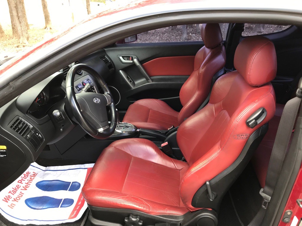 2007 Hyundai Tiburon Image 10