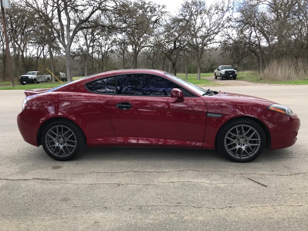 2007 Hyundai Tiburon Image 22