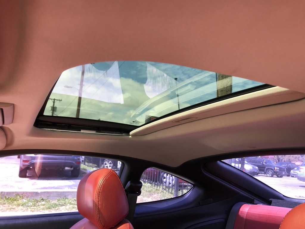 2007 Hyundai Tiburon Image 32