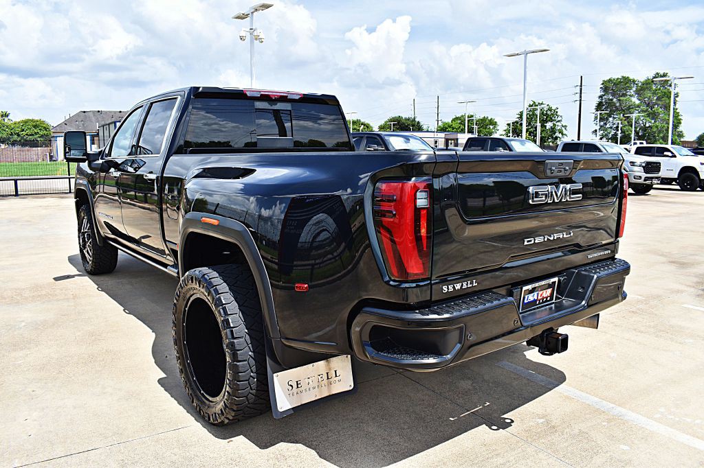 2024 GMC Sierra Image 9