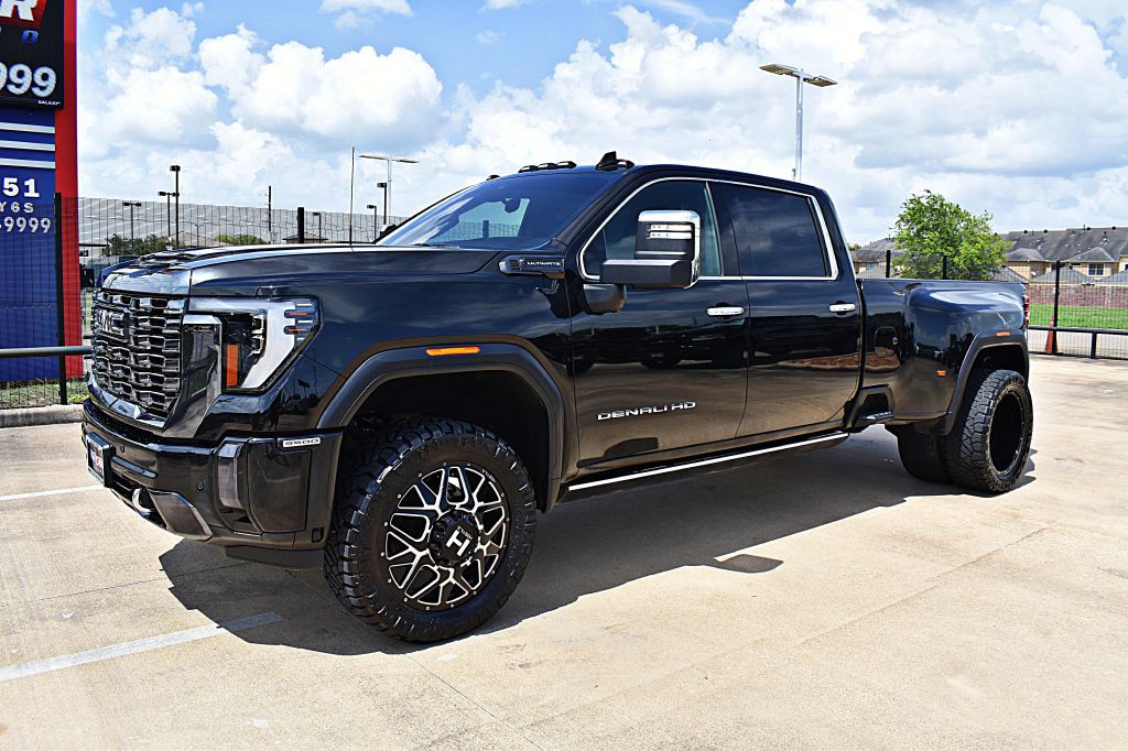 2024 GMC Sierra Image 12
