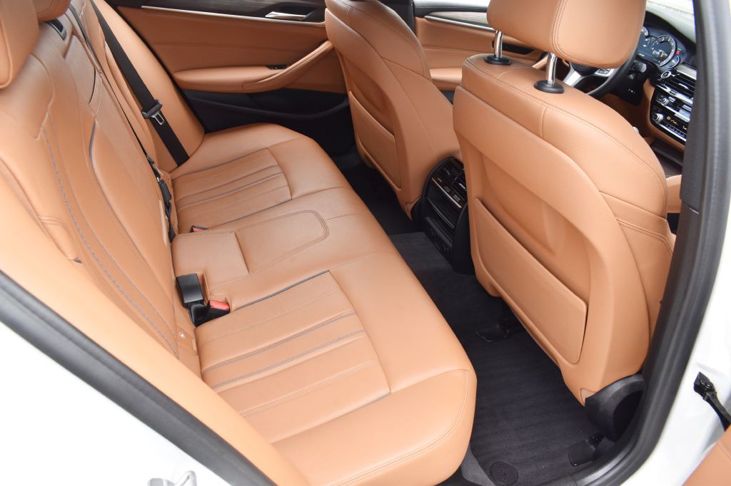 2018 BMW 5 Series Image 20