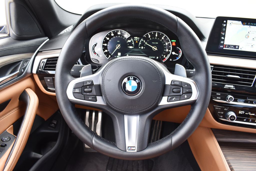 2018 BMW 5 Series Image 24