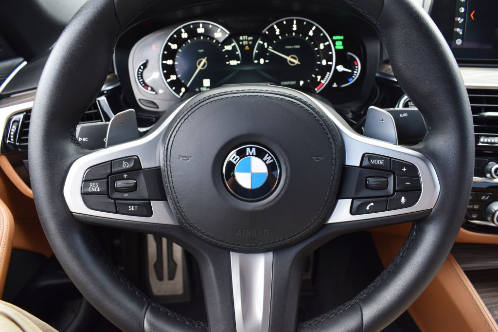 2018 BMW 5 Series Image 35