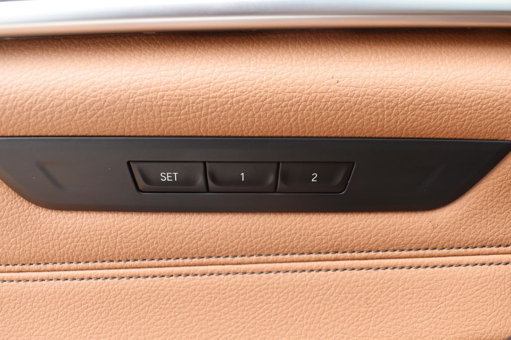 2018 BMW 5 Series Image 41