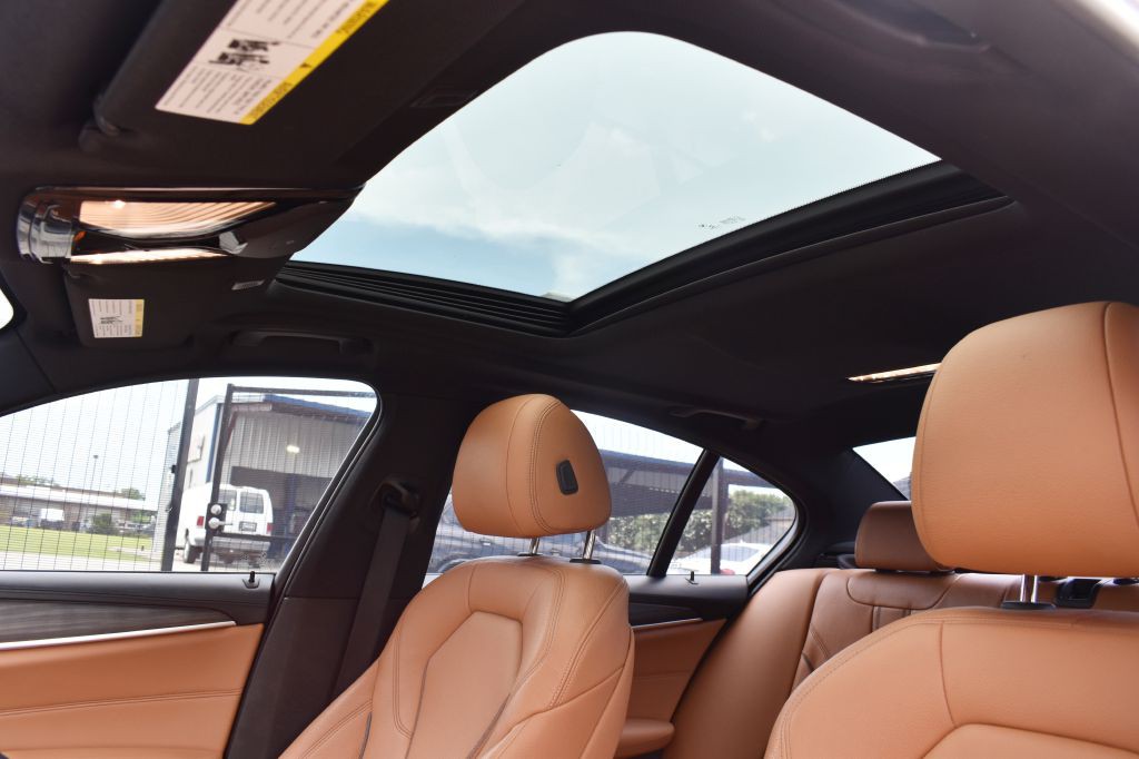 2018 BMW 5 Series Image 44