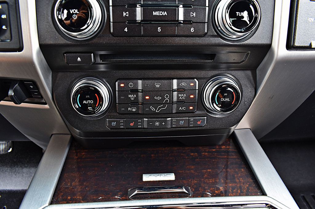 2017 Ford F-250 Image 35