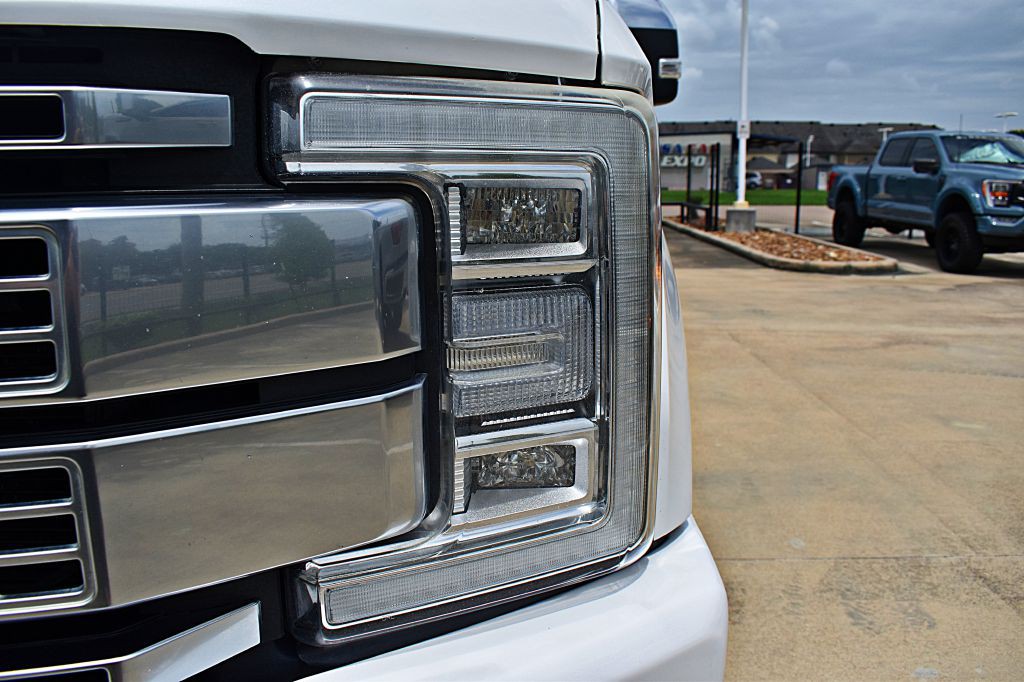 2017 Ford F-250 Image 50