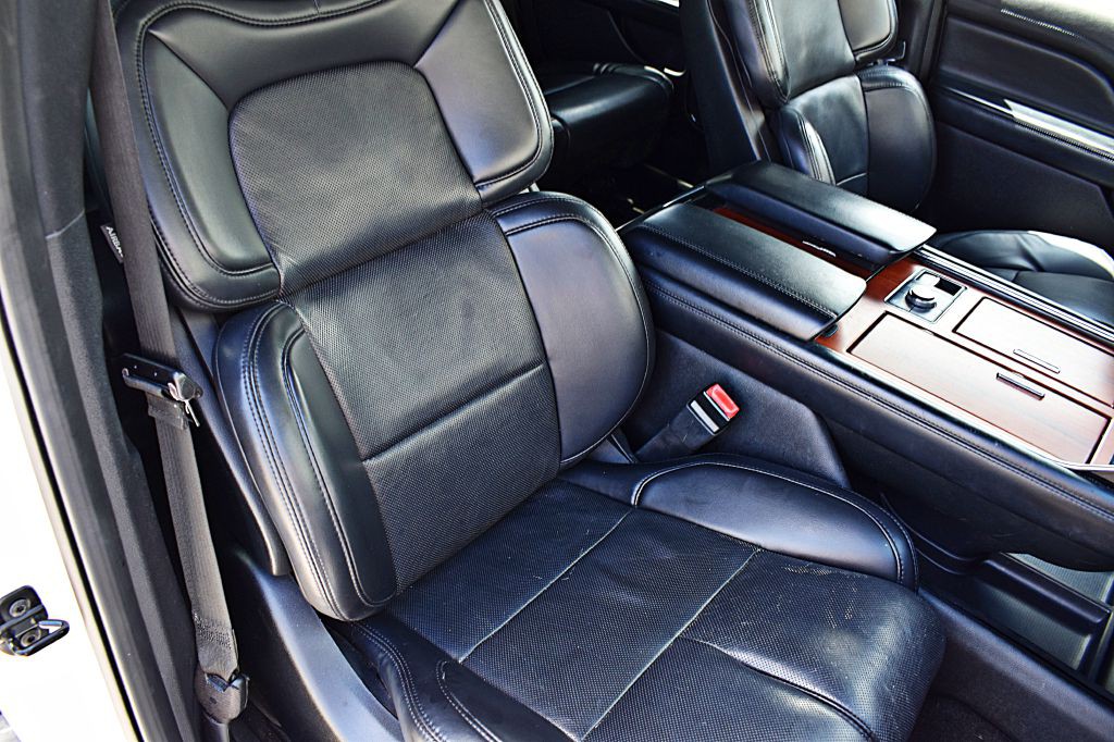 2020 Lincoln Navigator Image 19