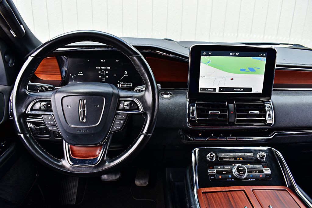 2020 Lincoln Navigator Image 23