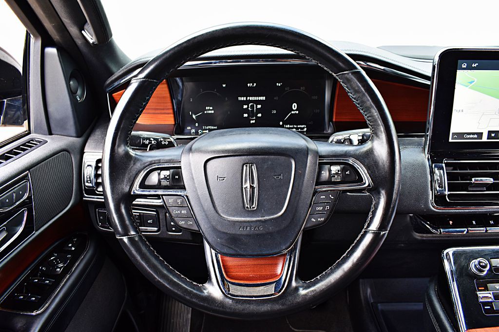 2020 Lincoln Navigator Image 24