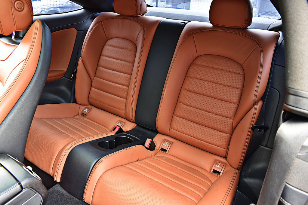 2017 Mercedes-Benz C-Class Image 17