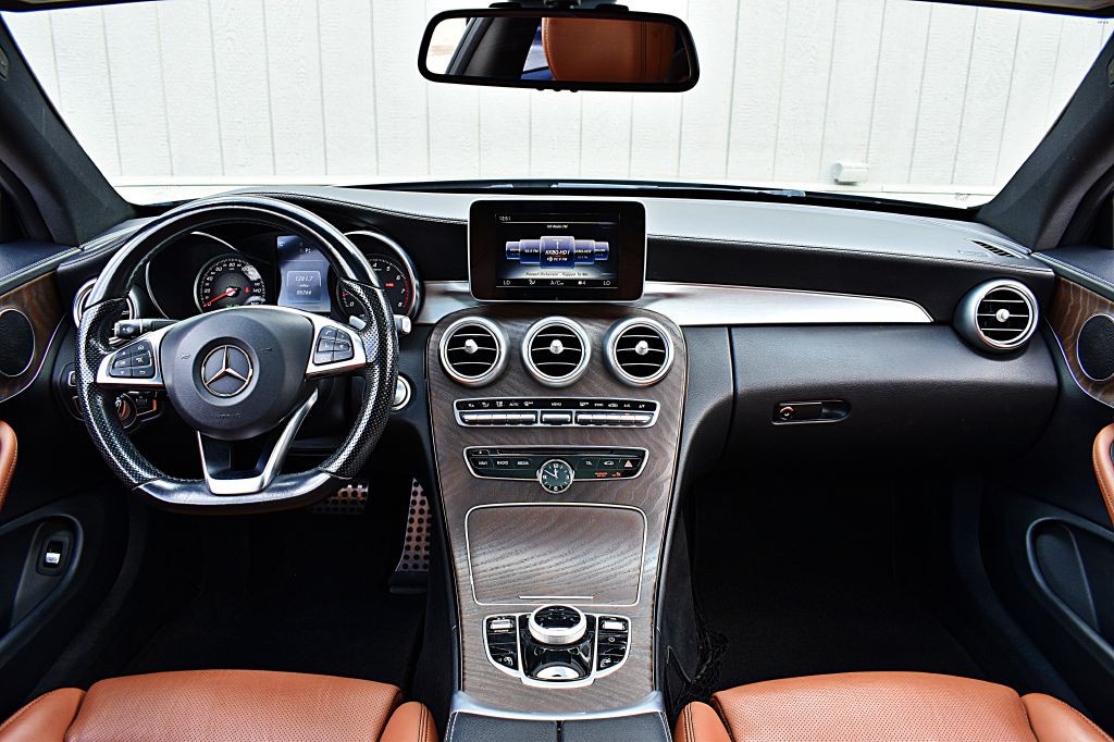 2017 Mercedes-Benz C-Class Image 21