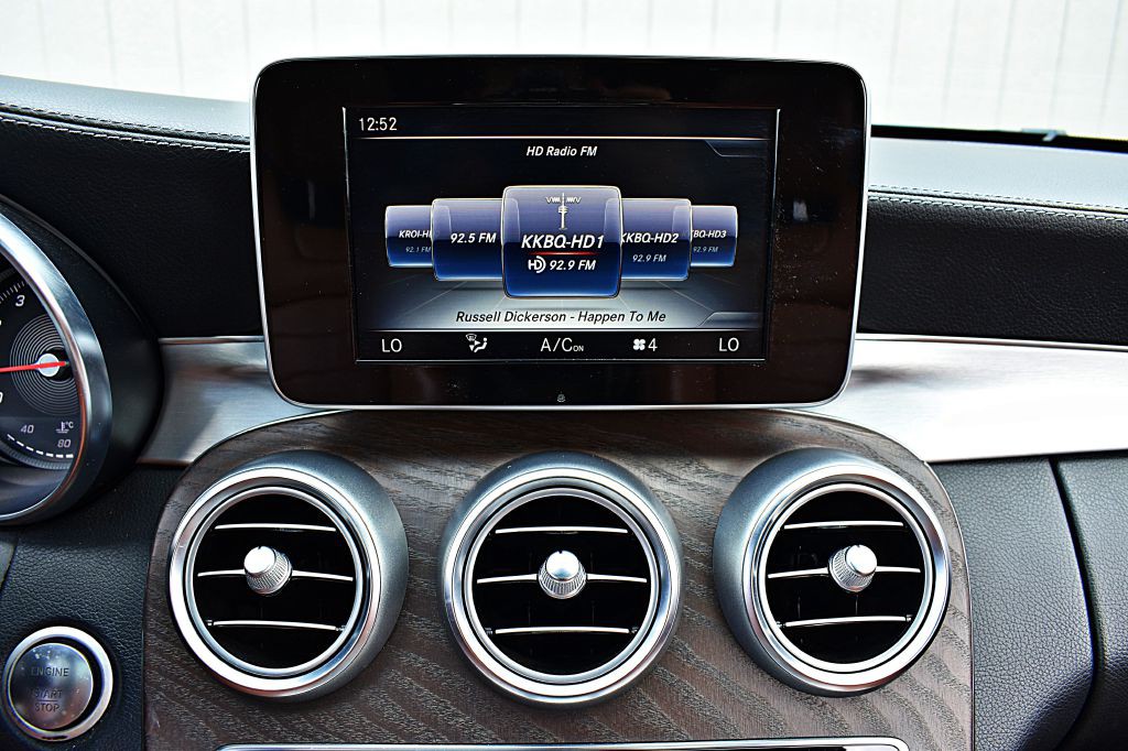 2017 Mercedes-Benz C-Class Image 27