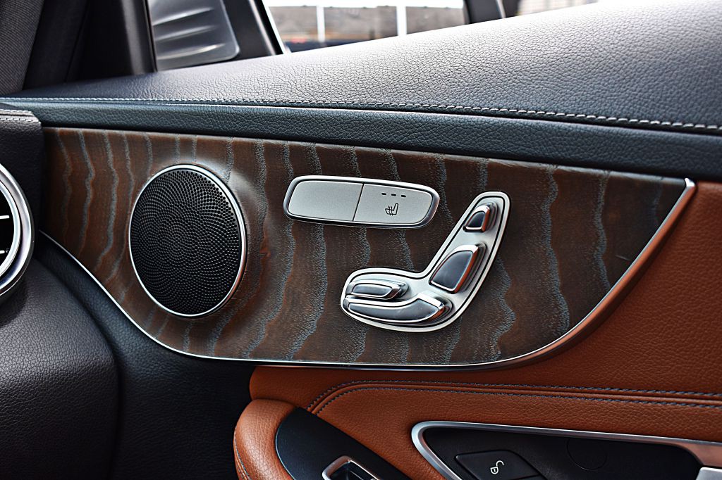 2017 Mercedes-Benz C-Class Image 35
