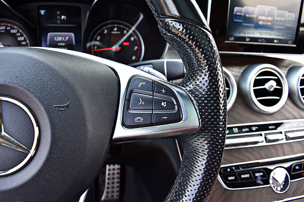 2017 Mercedes-Benz C-Class Image 40