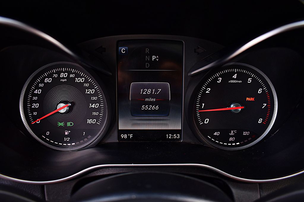 2017 Mercedes-Benz C-Class Image 41