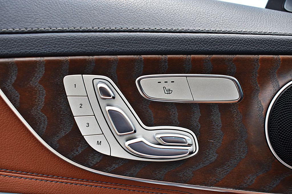 2017 Mercedes-Benz C-Class Image 43