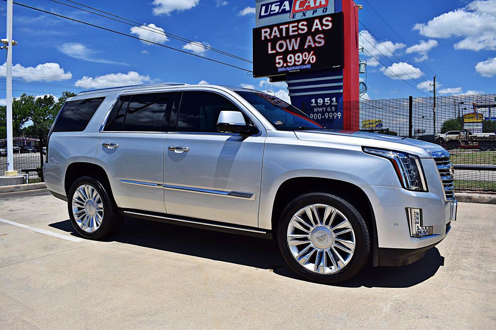 2017 Cadillac Escalade Image 3