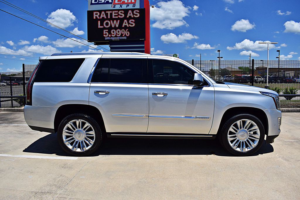 2017 Cadillac Escalade Image 4