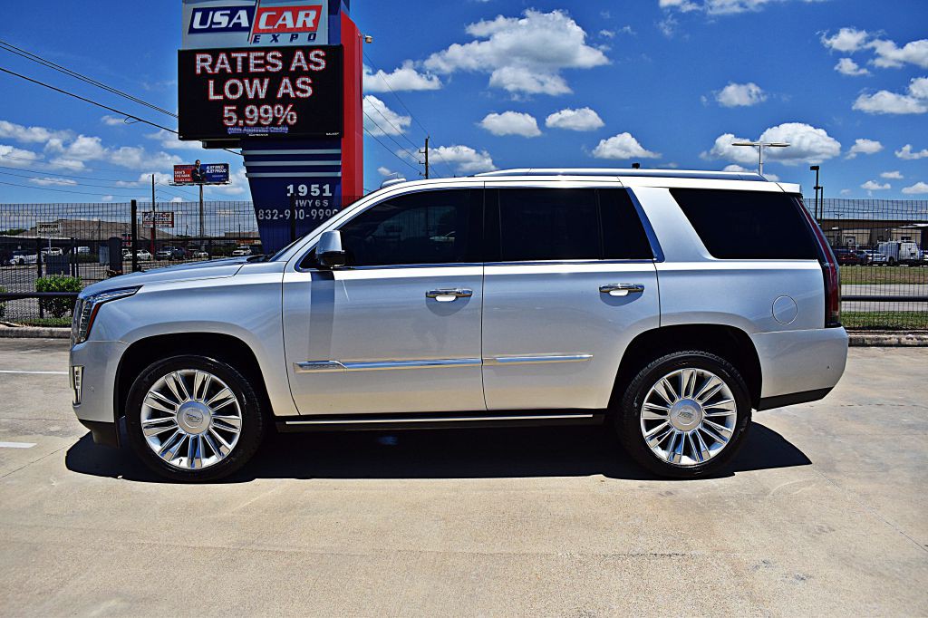 2017 Cadillac Escalade Image 10