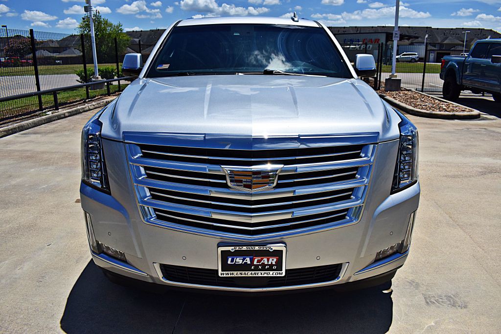 2017 Cadillac Escalade Image 12