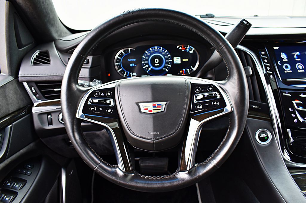 2017 Cadillac Escalade Image 27