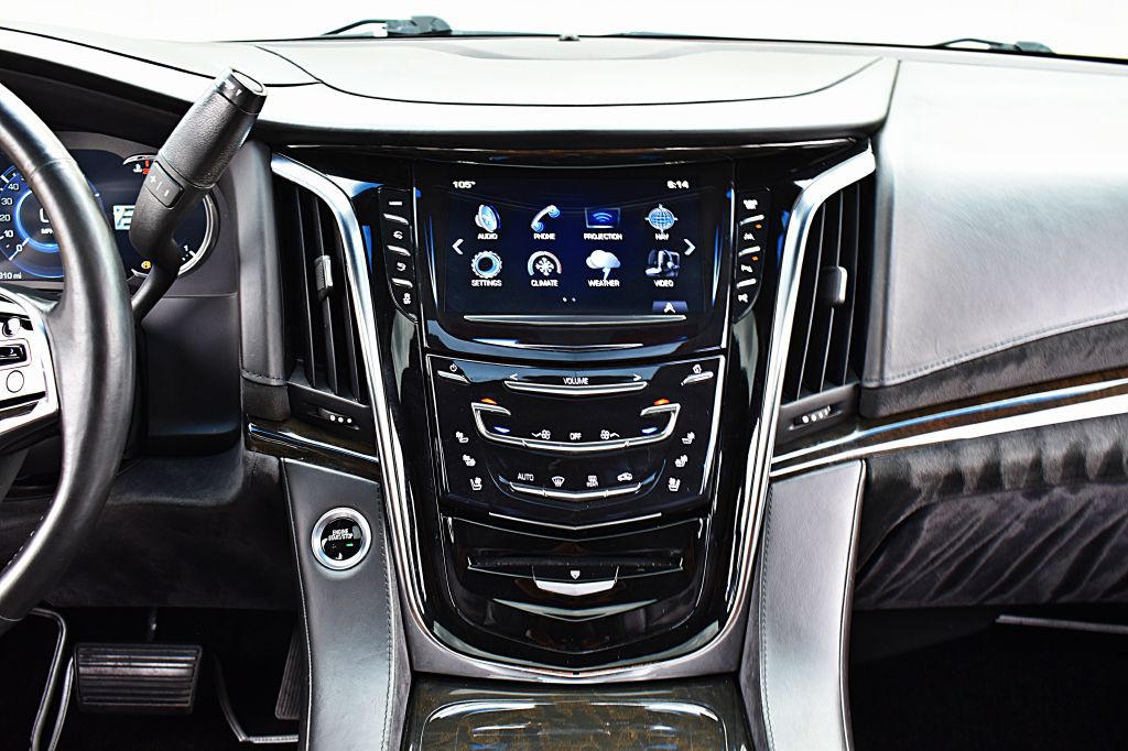 2017 Cadillac Escalade Image 29