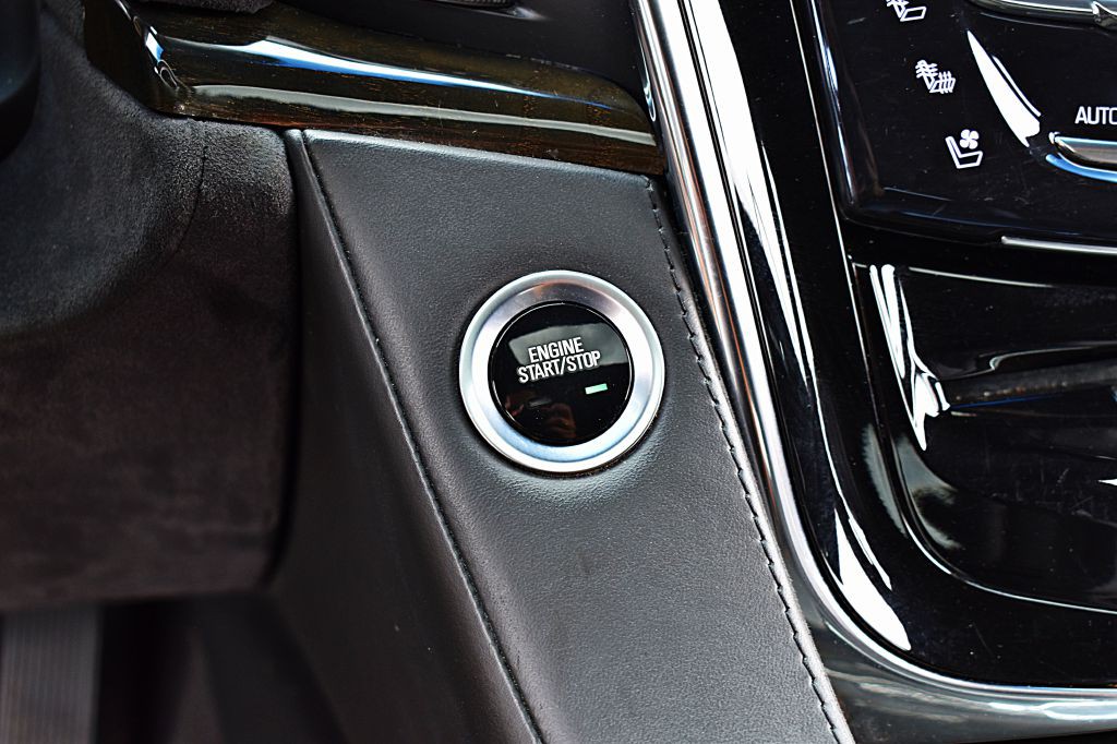 2017 Cadillac Escalade Image 40
