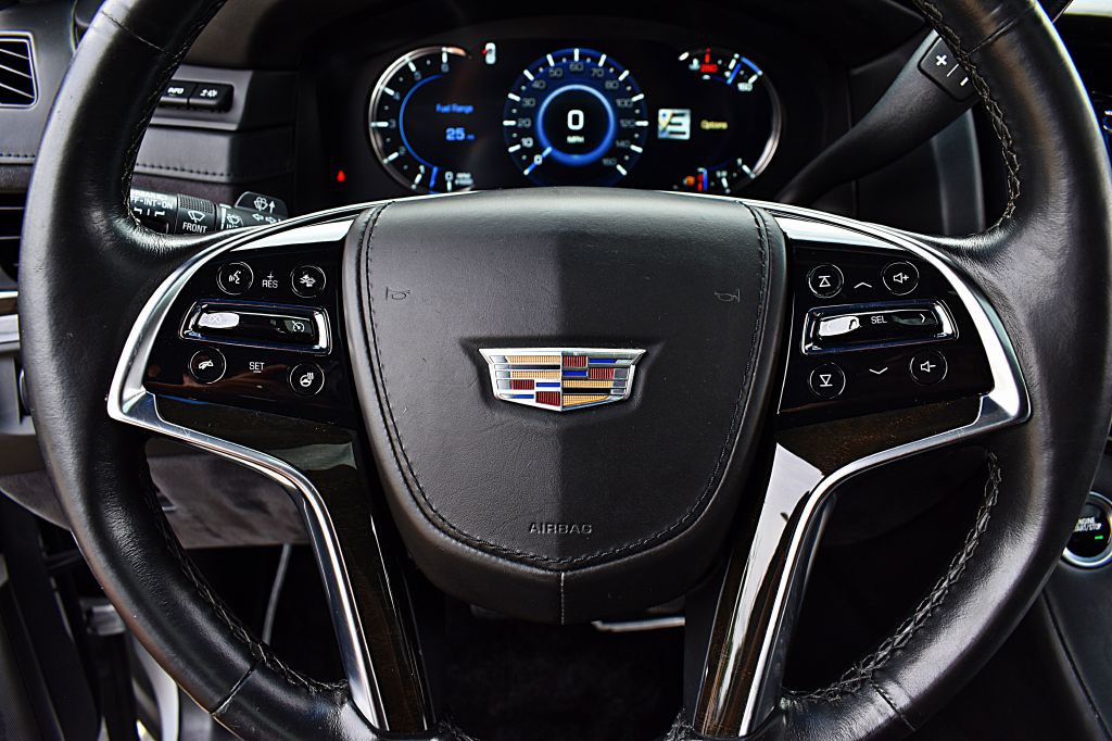 2017 Cadillac Escalade Image 41