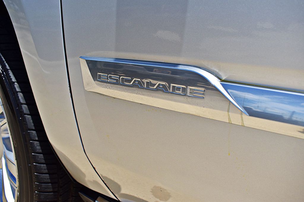 2017 Cadillac Escalade Image 59