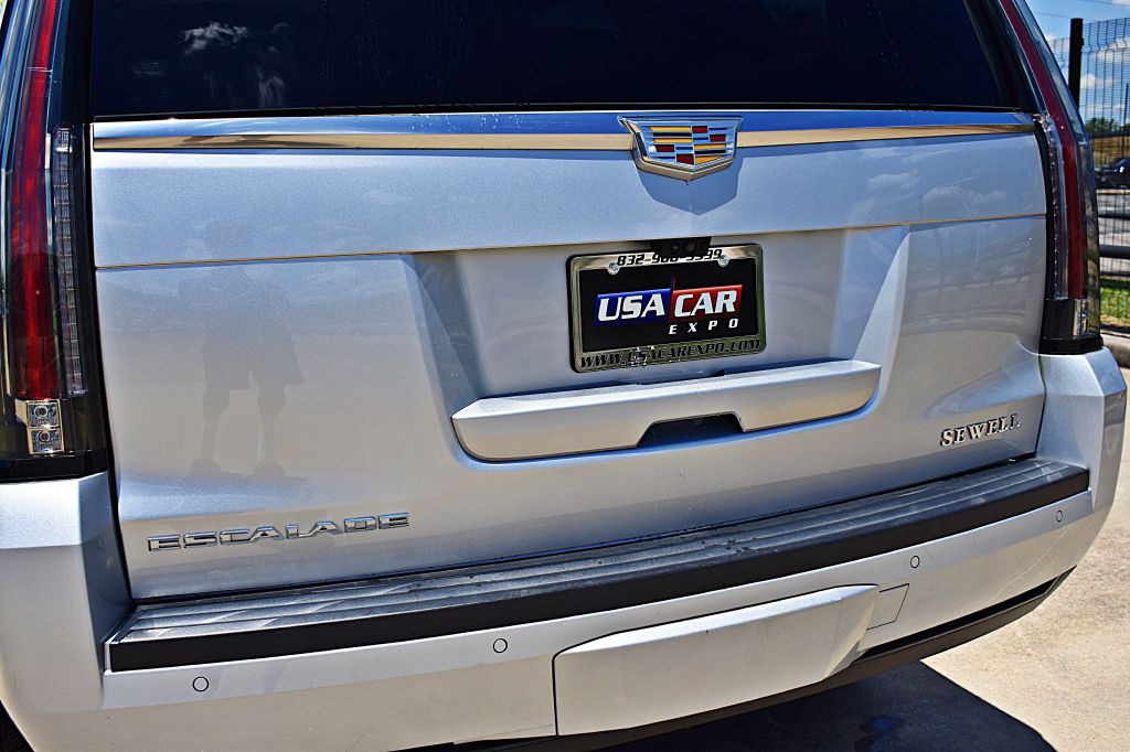 2017 Cadillac Escalade Image 62