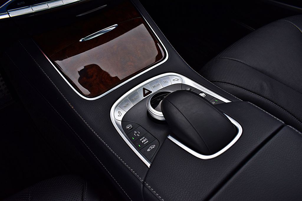 2014 Mercedes-Benz S-Class Image 35