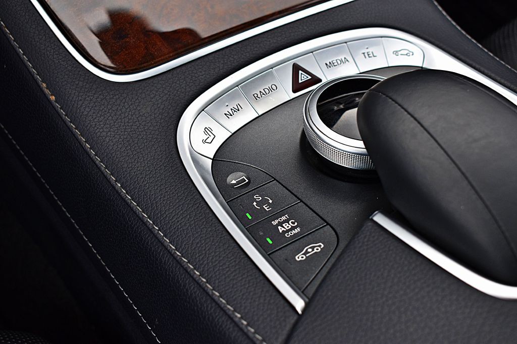 2014 Mercedes-Benz S-Class Image 36