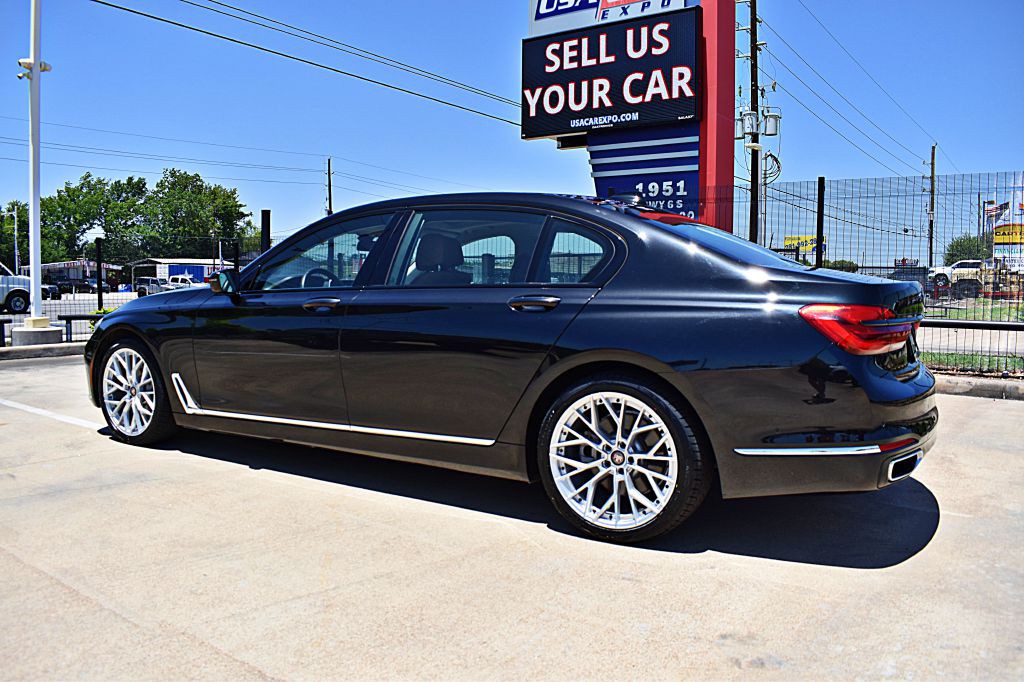 2019 BMW 7 Series Image 9