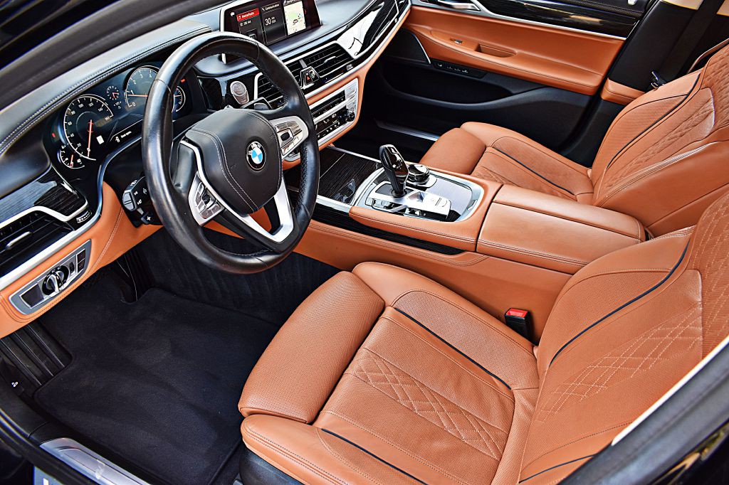 2019 BMW 7 Series Image 16
