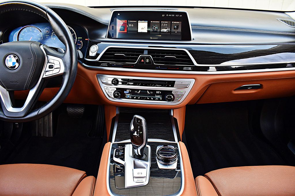 2019 BMW 7 Series Image 27