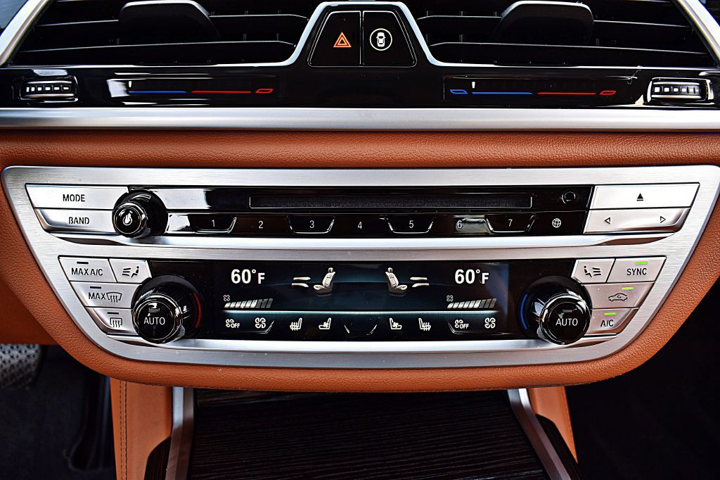 2019 BMW 7 Series Image 35