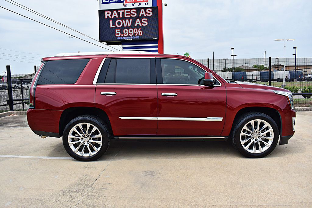 2017 Cadillac Escalade Image 4