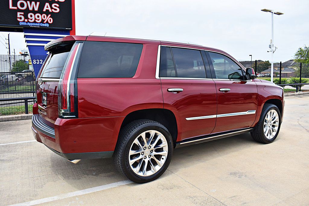 2017 Cadillac Escalade Image 5