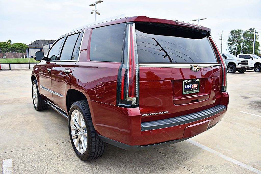 2017 Cadillac Escalade Image 8