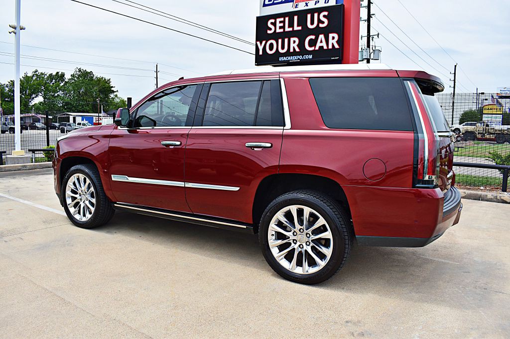 2017 Cadillac Escalade Image 9