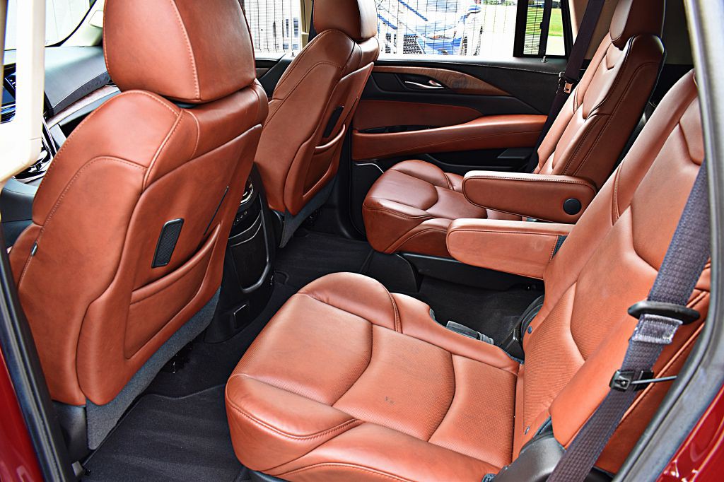 2017 Cadillac Escalade Image 18
