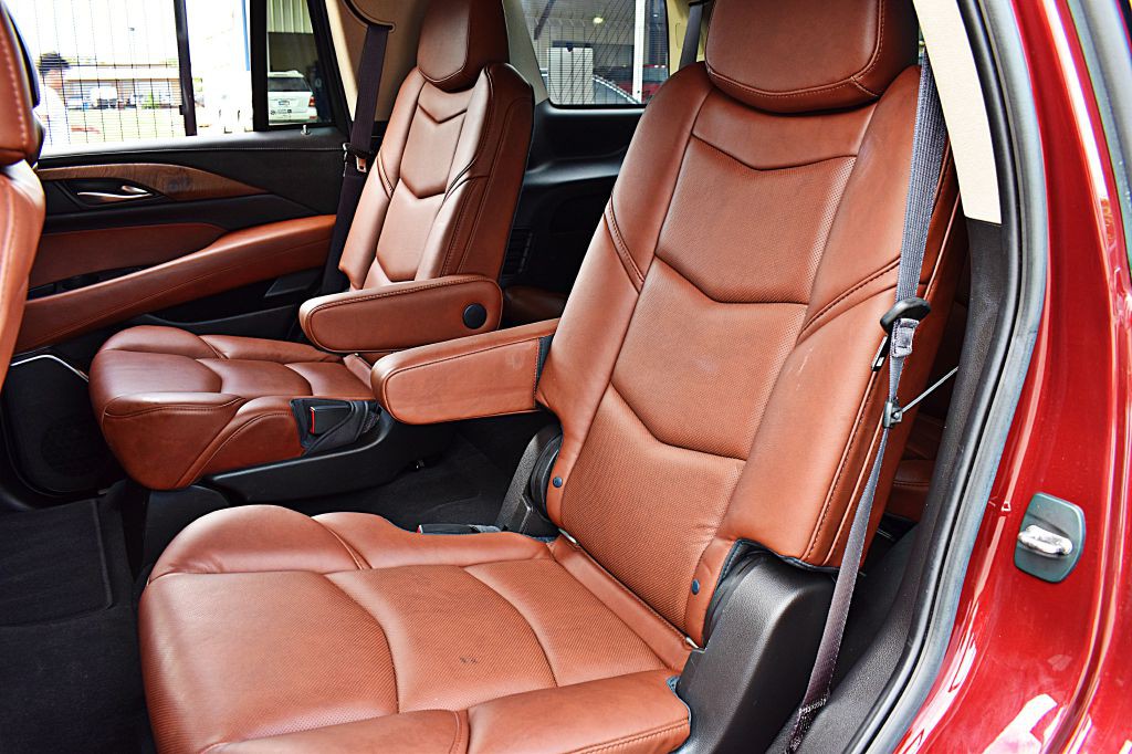 2017 Cadillac Escalade Image 19