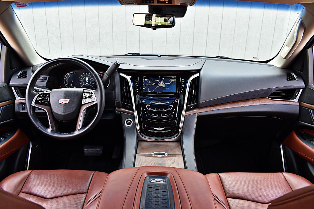 2017 Cadillac Escalade Image 26