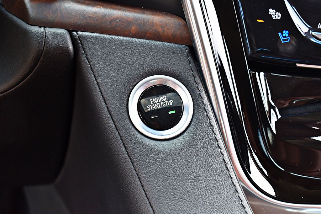 2017 Cadillac Escalade Image 41