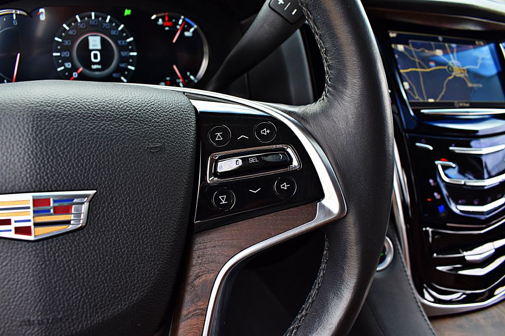 2017 Cadillac Escalade Image 46
